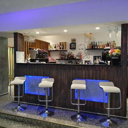 Bed and Breakfast Popasul Lui Gicuta Куртя-де-Арджеш Экстерьер фото