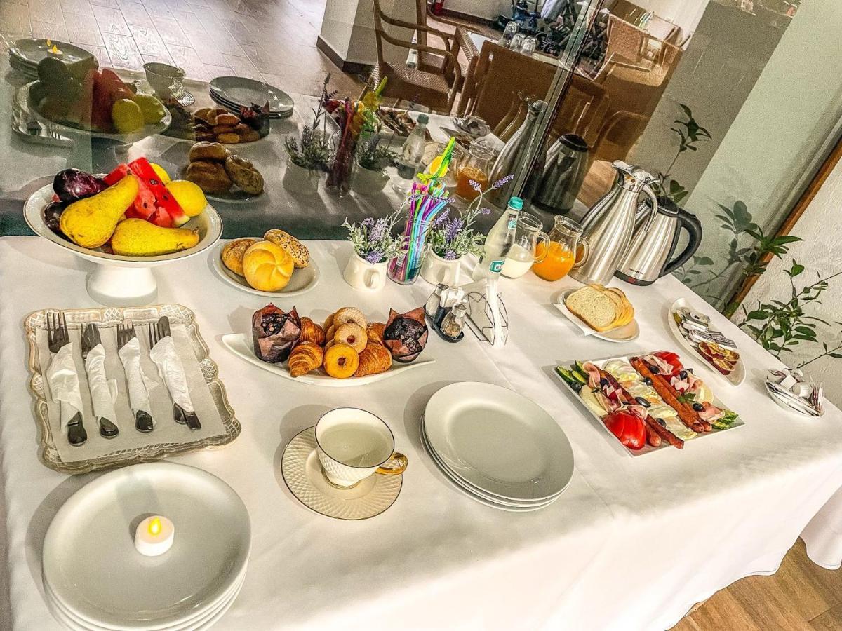 Bed and Breakfast Popasul Lui Gicuta Куртя-де-Арджеш Экстерьер фото