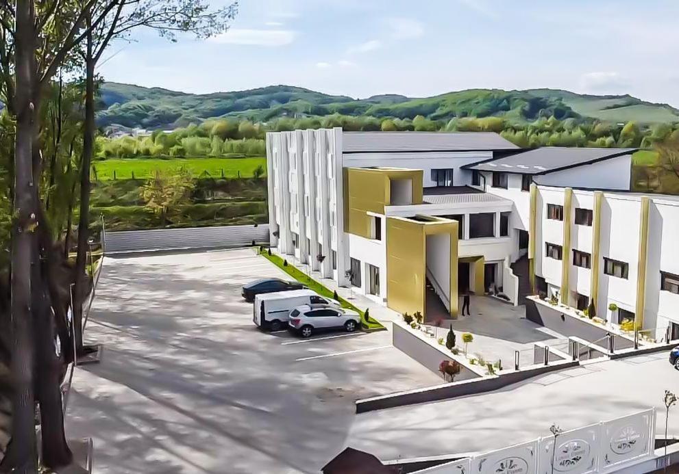 Bed and Breakfast Popasul Lui Gicuta Куртя-де-Арджеш Экстерьер фото